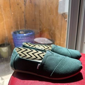 Slip on Toms shoes BRAND NEW
